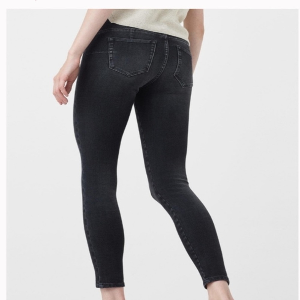 Mango Black Irina Push Up skinny jeans size 4, like new. Quality denim. …